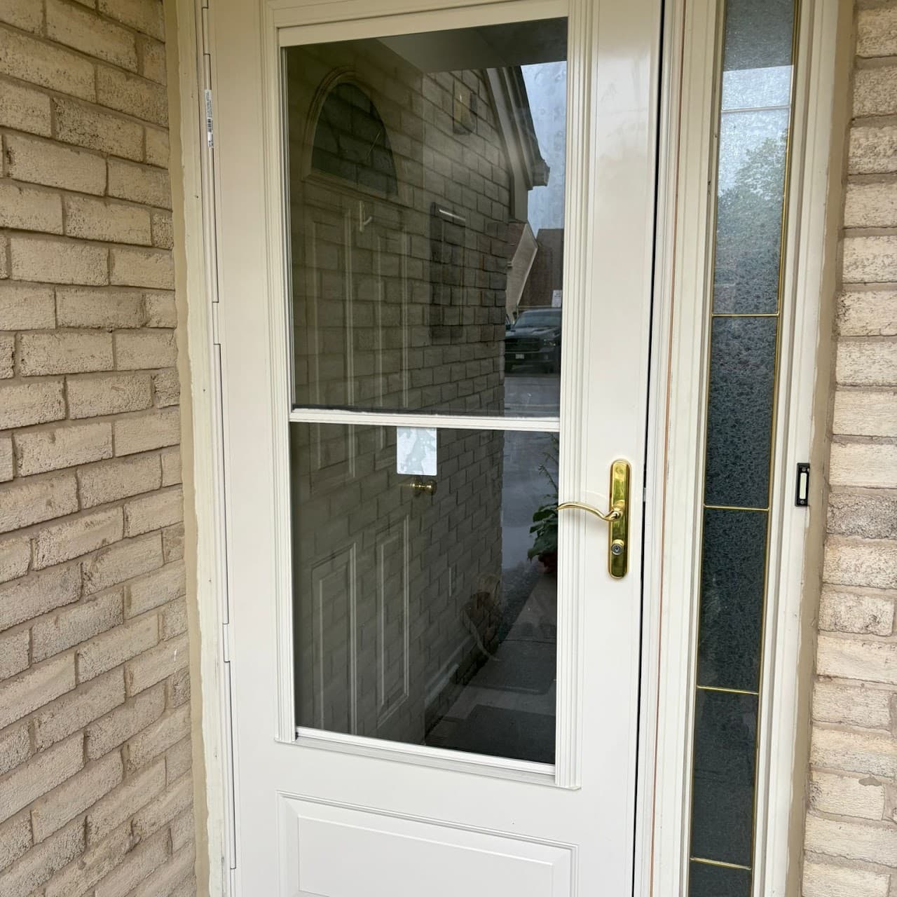Screen & Storm Doors